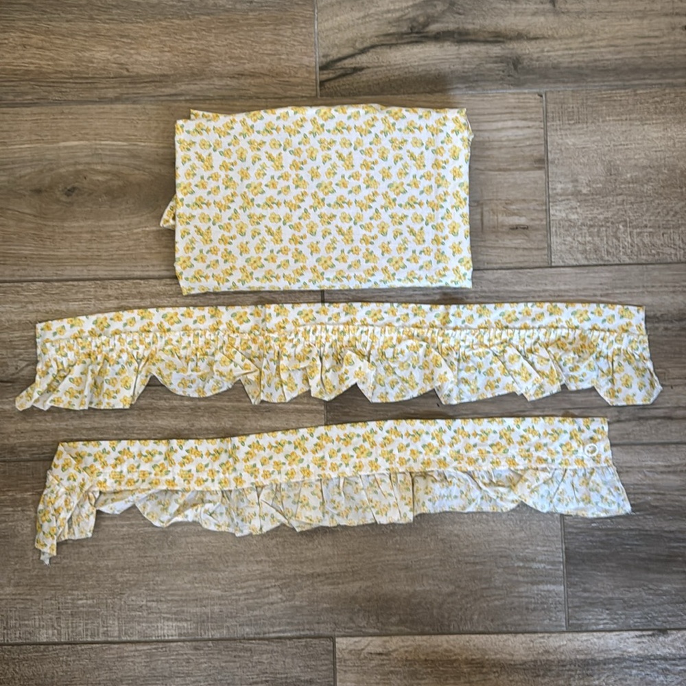 BN 36” Kitchen Window Curtains Floral Yellow Ruffle 2 Piece curtain w/tie backs